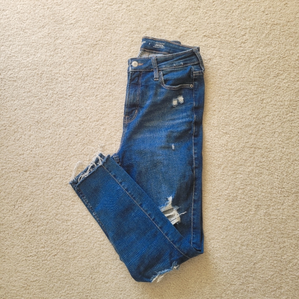 Old Navy Extra High-Waisted Rockstar Super Skinny Jeans